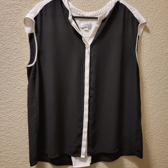 Tahari black and white sleeveless button up blouse size large - Picture 1 of 4